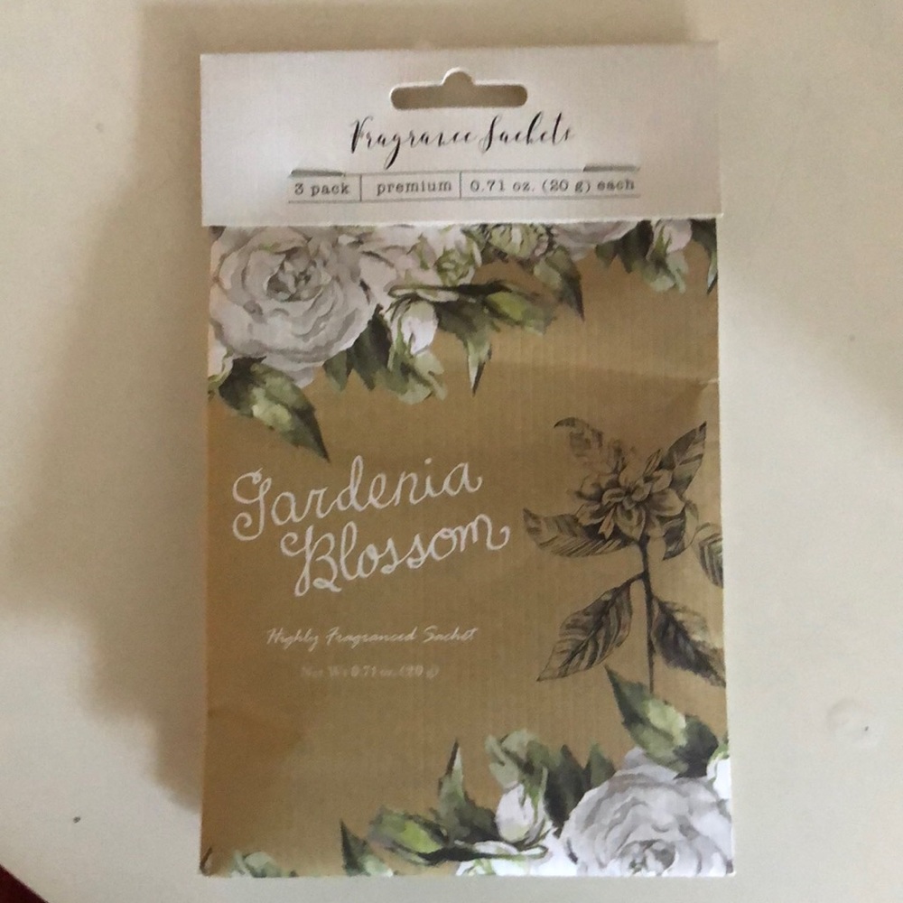 New Flora Classique Gardenia Blossom Fragrance Sachets